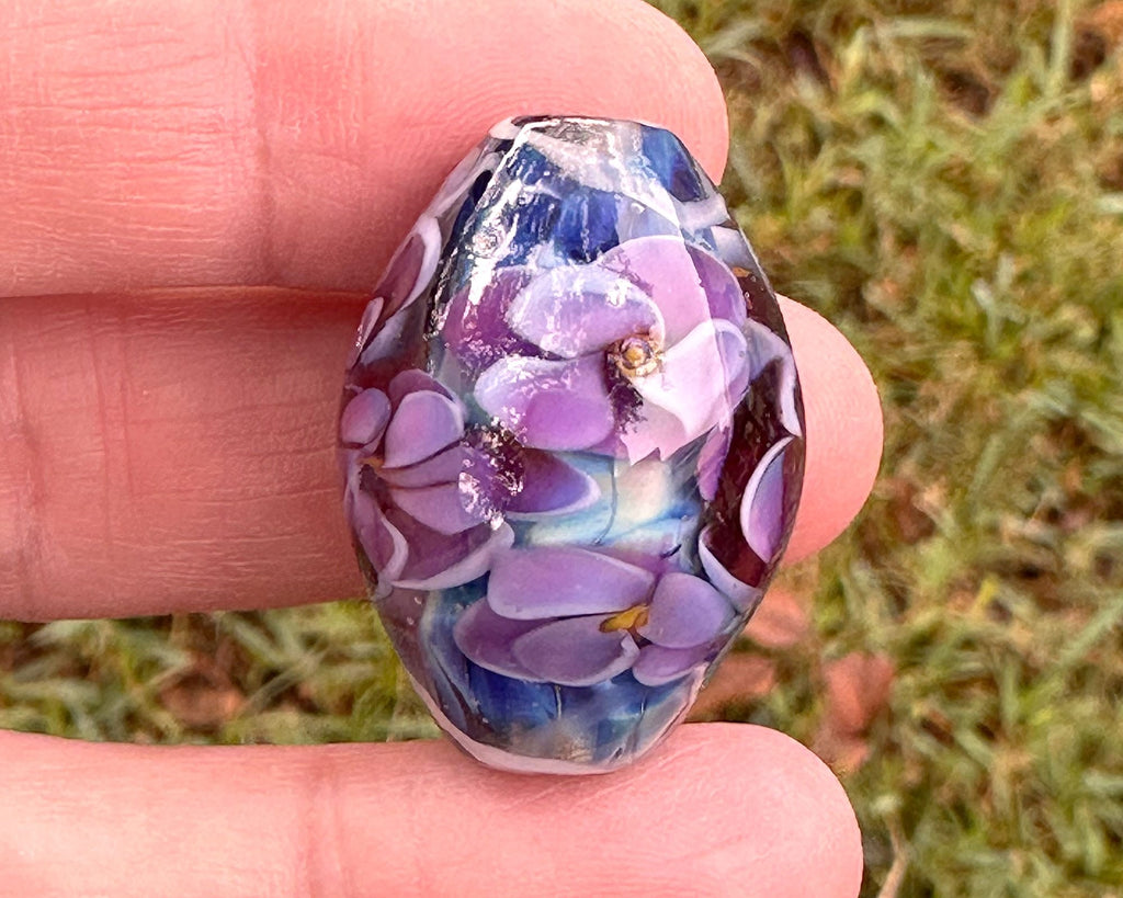 floral lampwork bead