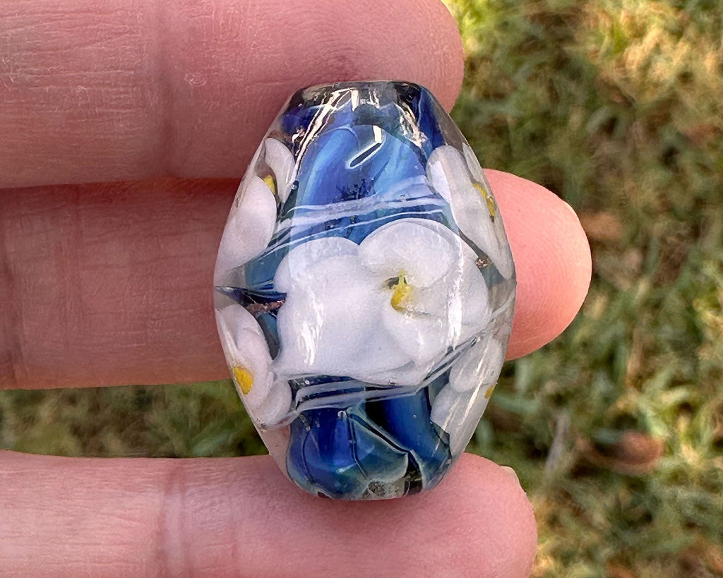 floral lampwork bead