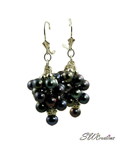 Majolica Peacock Pearl Cluster Beaded Earrings - SWCreations
 - 1